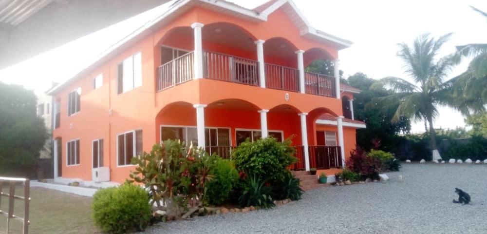 Jamaica Inn Guest House Botianaw Esterno foto