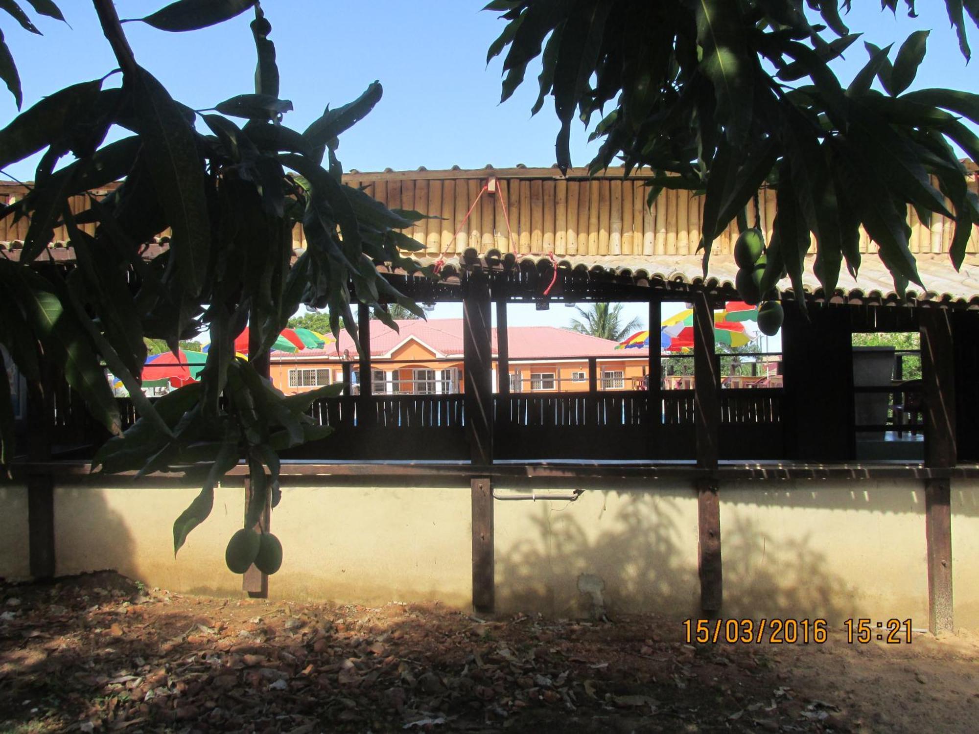 Jamaica Inn Guest House Botianaw Esterno foto