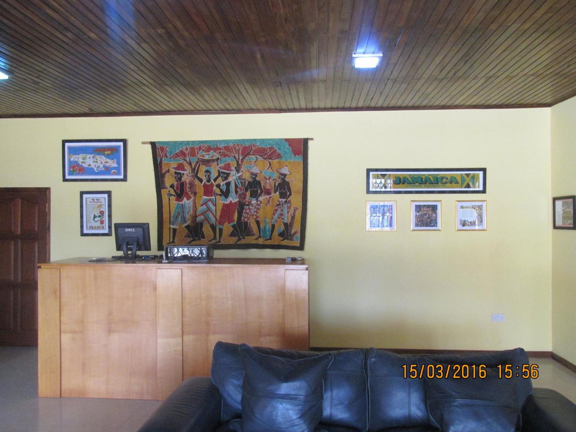 Jamaica Inn Guest House Botianaw Esterno foto