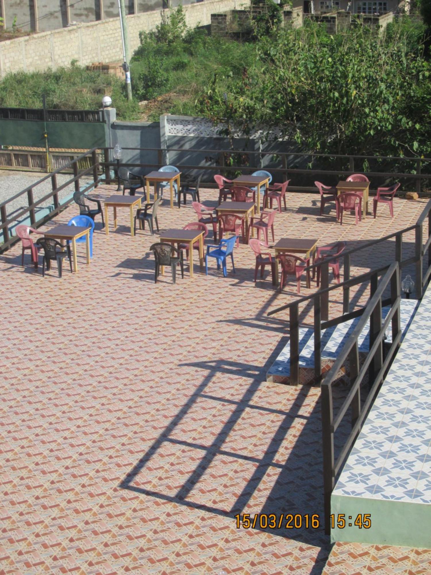 Jamaica Inn Guest House Botianaw Esterno foto