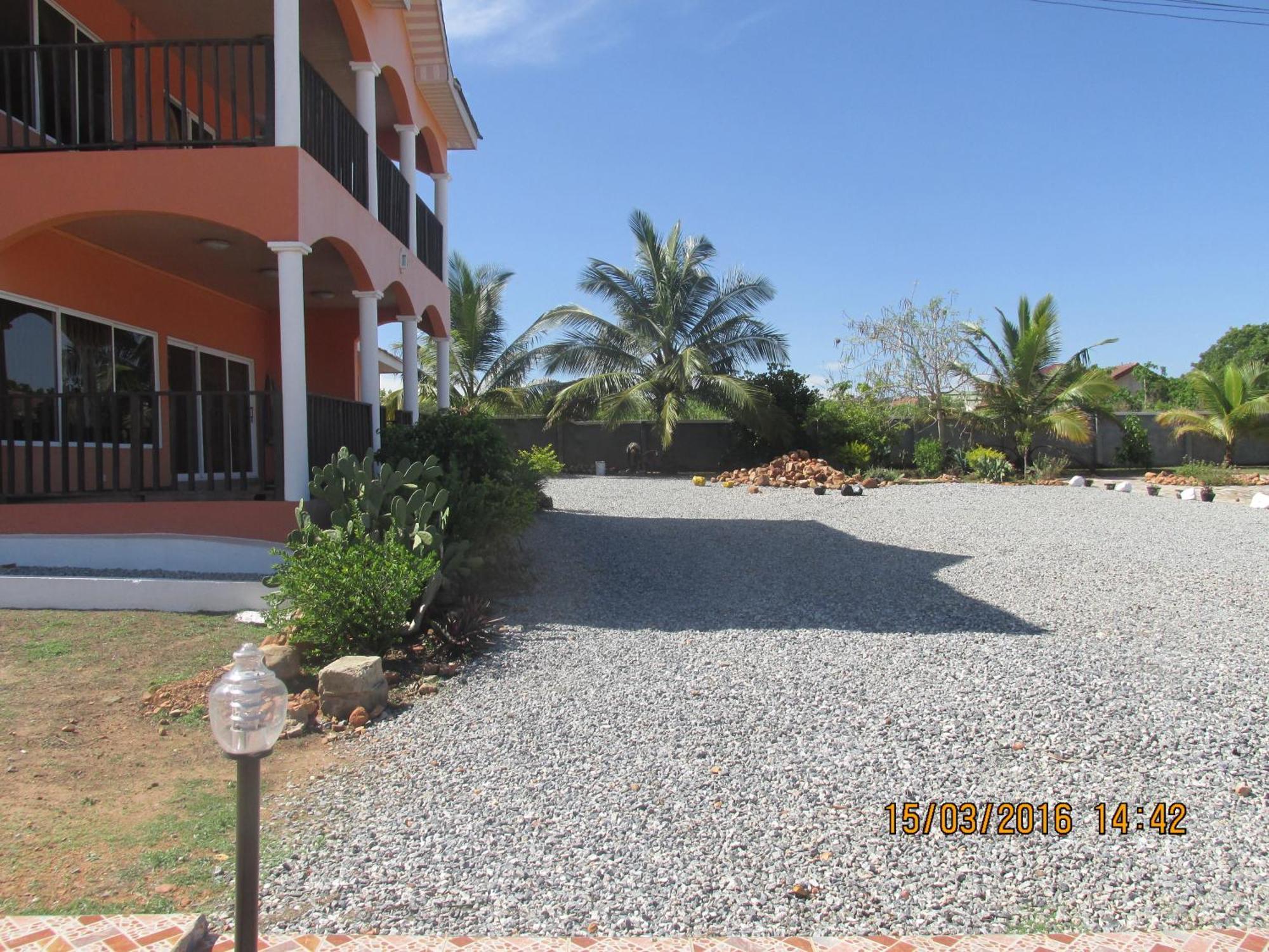 Jamaica Inn Guest House Botianaw Esterno foto